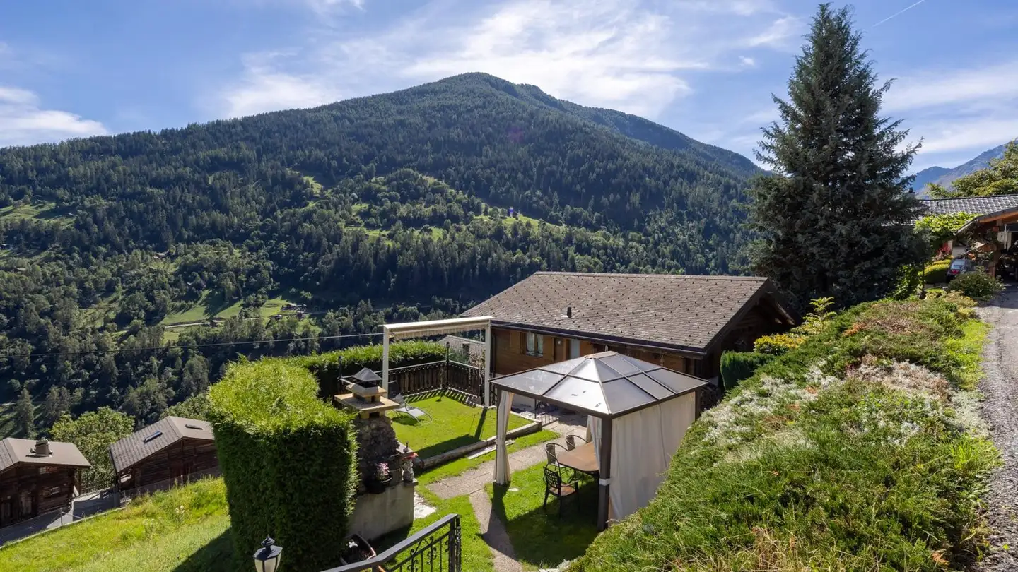Chalet for sale - Route De Mâche 11, 1987 Hérémence - Photo 2