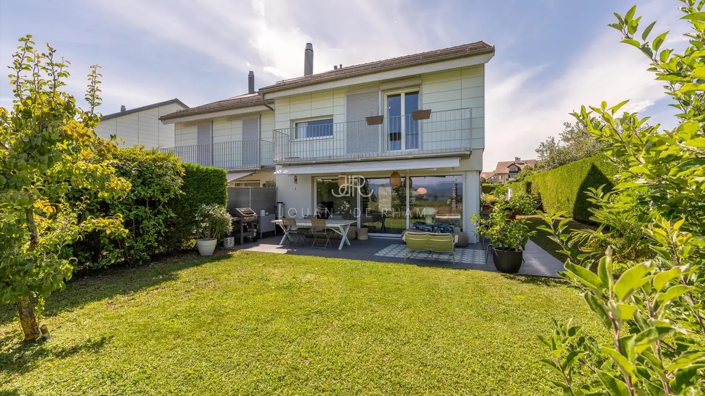 Row house for sale - 1297 Founex