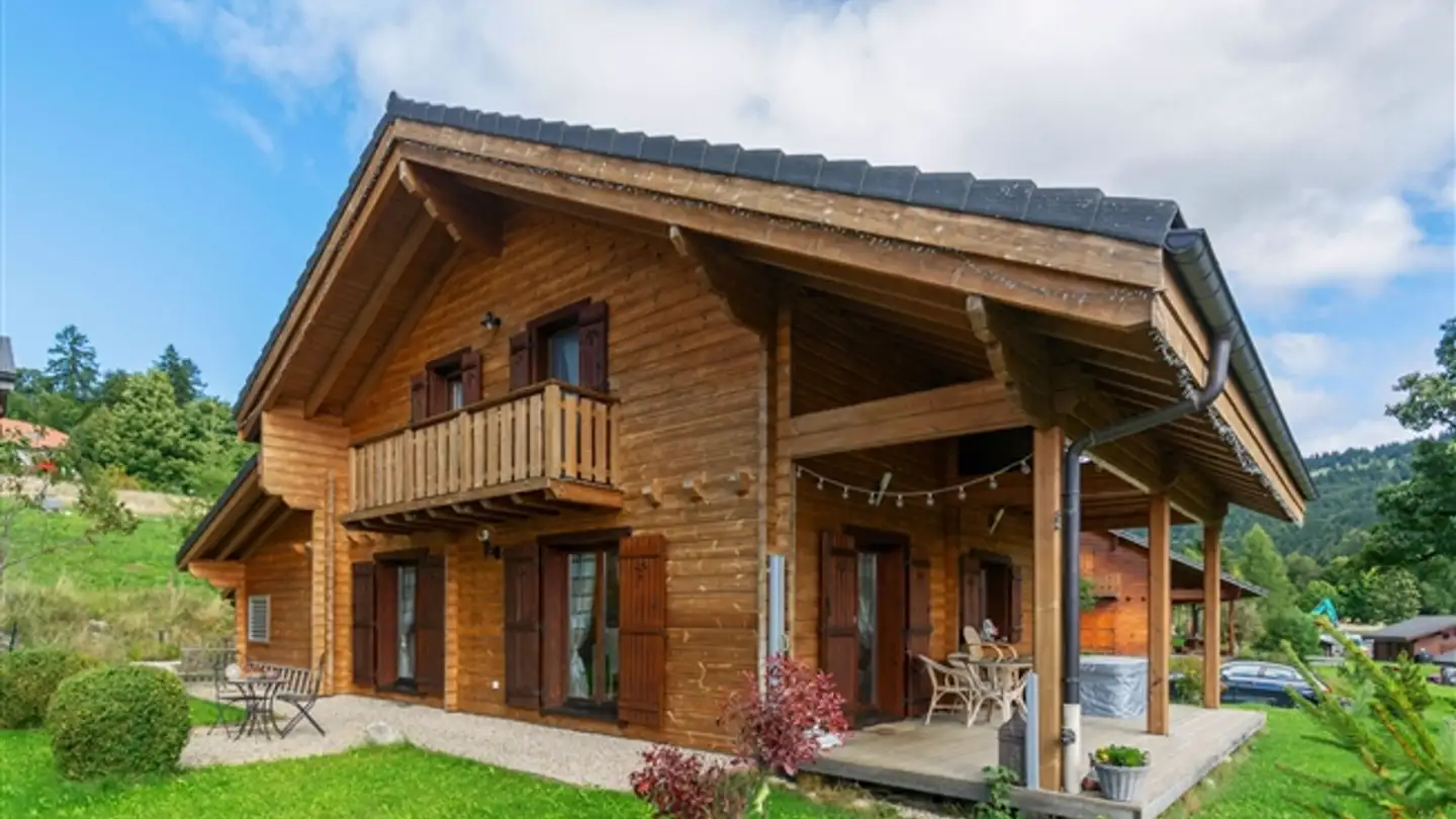Chalet for sale - Les Savagnières Dessous 89, 2610 Les Pontins