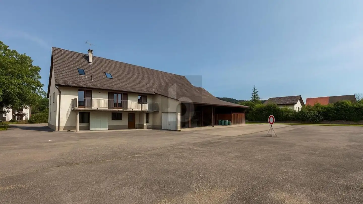 Casa di cura in vendita - 2933 Lugnez