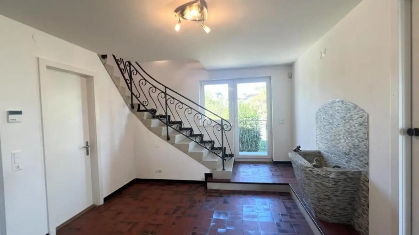 Maison en terrasse à louer - Route De La Gare 4, 1169 Yens - Photo 2