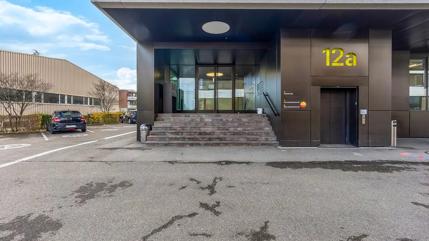 Office space for rent - Gewerbestrasse 12a, 8132 Egg b. Zürich