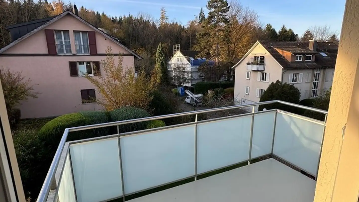 Wohnung mieten - Rietholzstrasse 38, 8125 Zollikerberg