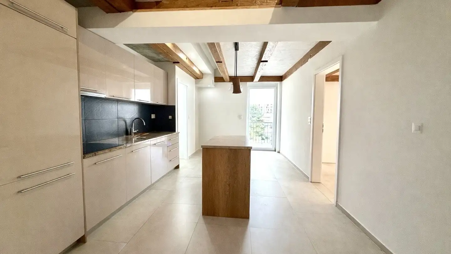 Attic flat for rent - Eimeldingerweg 23, 4057 Basel