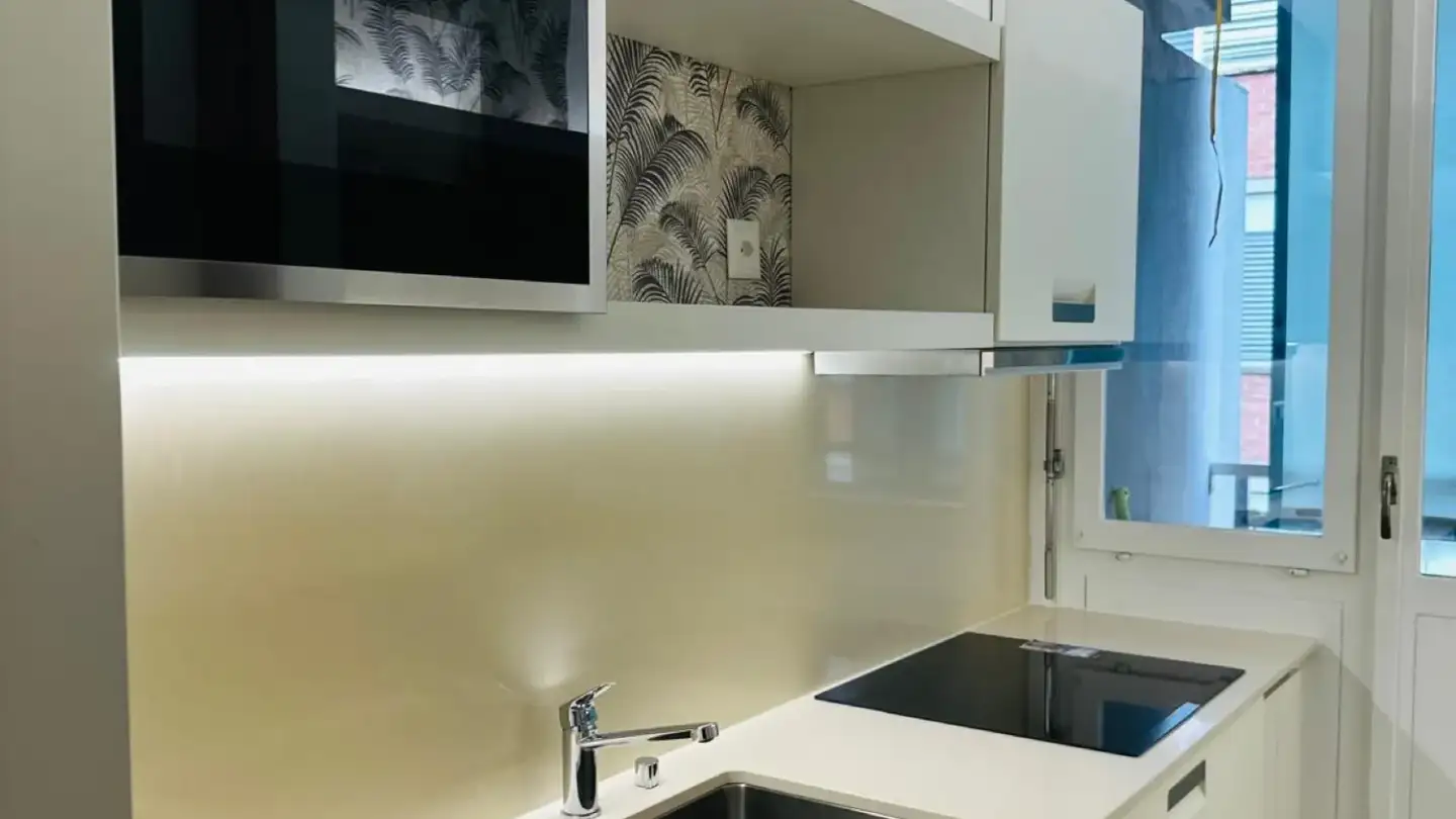 Apartment for rent - Riva Paradiso 24, 6900 Paradiso - Photo 2