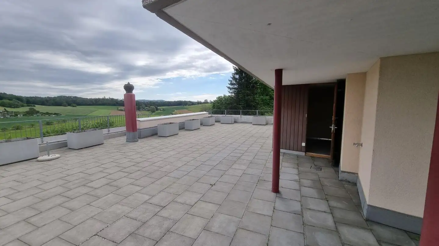 Attique à louer - Winkelriedstrasse 21, 8200 Schaffhausen - Photo 2