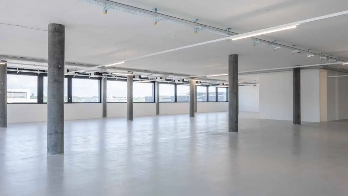 Mixed-use building for rent - 1228 Plan-les-Ouates