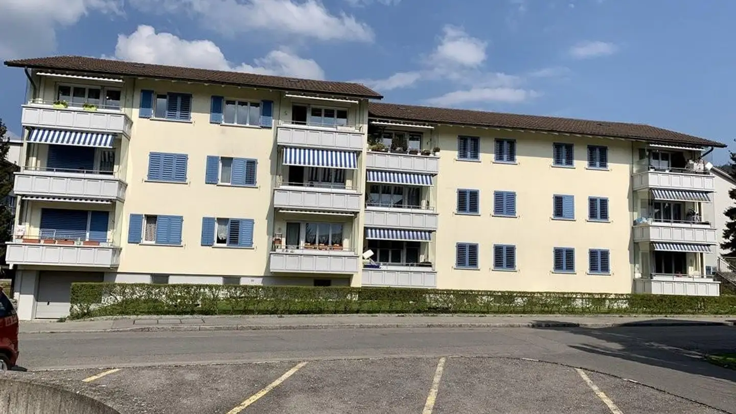 Place de parking extérieure à louer - Schlehdornweg 24, 3613 Steffisburg