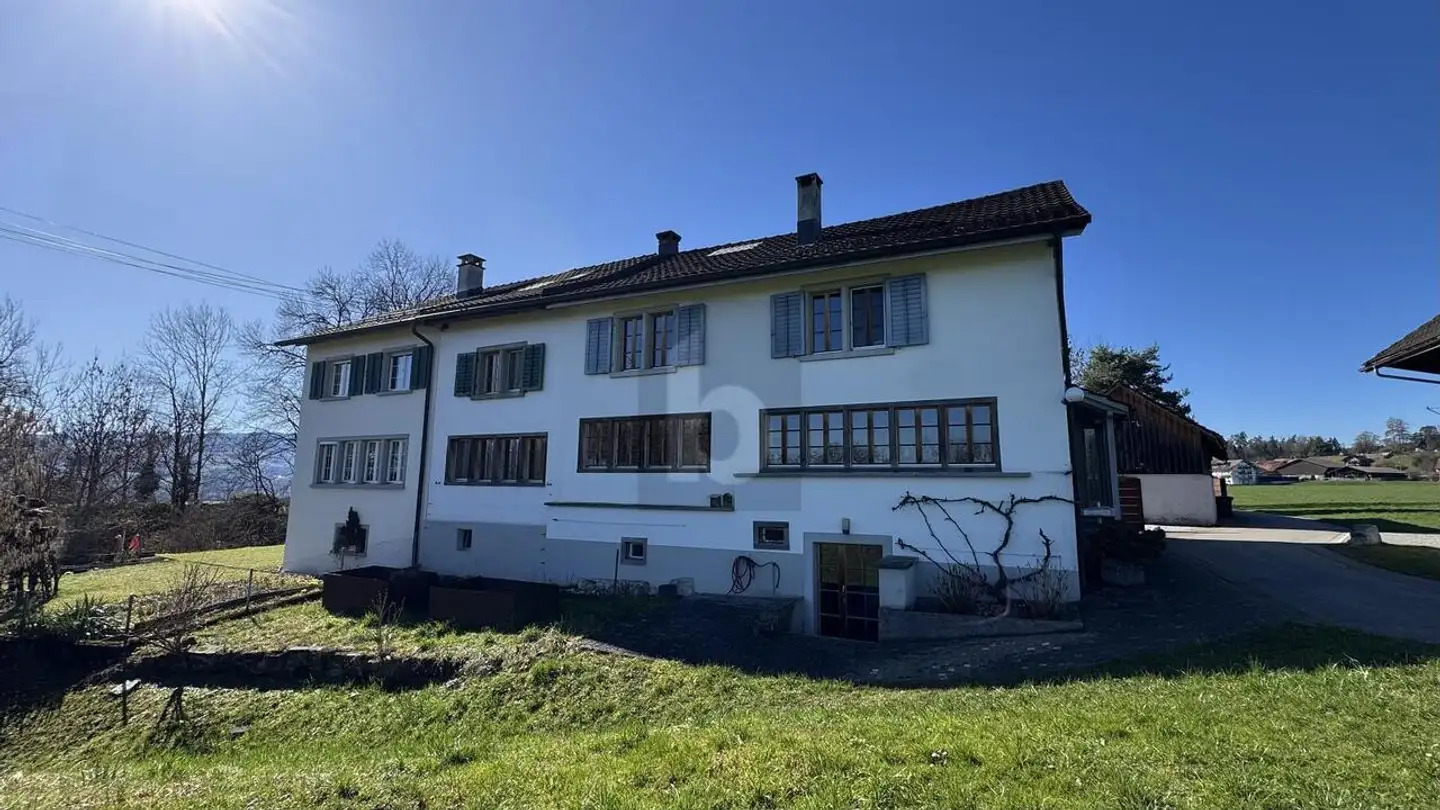 Row house for rent - 8634 Hombrechtikon