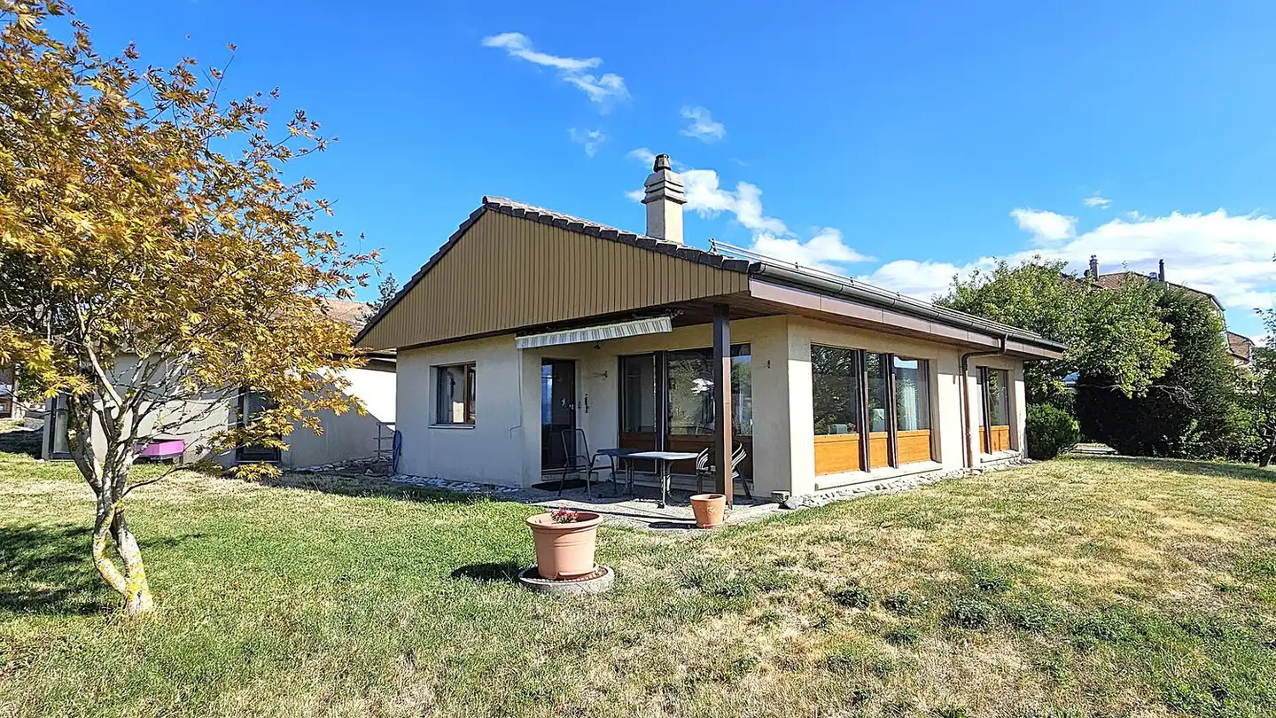 Villa in vendita - Chemin Du Poirier-De-La-Croix 1, 1304 Senarclens