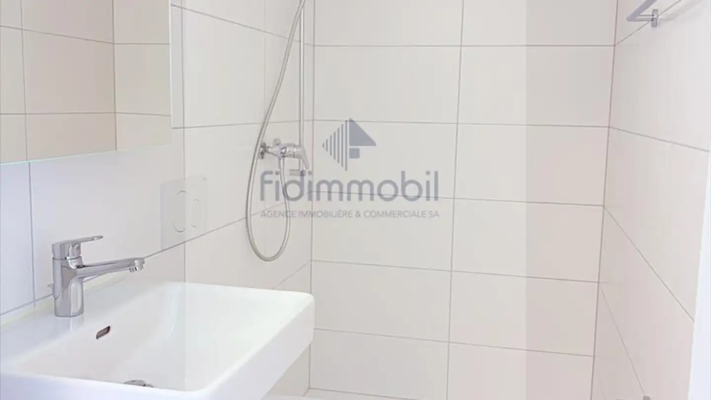 Appartamento in affitto - Rue Denis-De-Rougemont 8, 2000 Neuchâtel - Photo 4