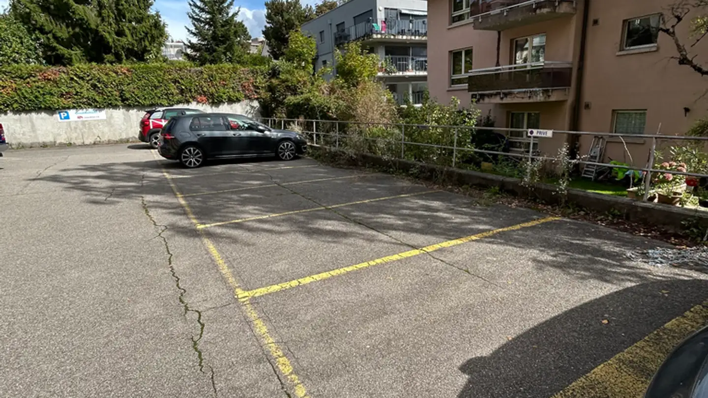 Place de parking extérieure à louer - Route De Berne 34, 1010 Lausanne - Photo 3