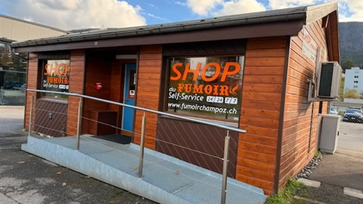 Bureau à louer - 2735 Malleray