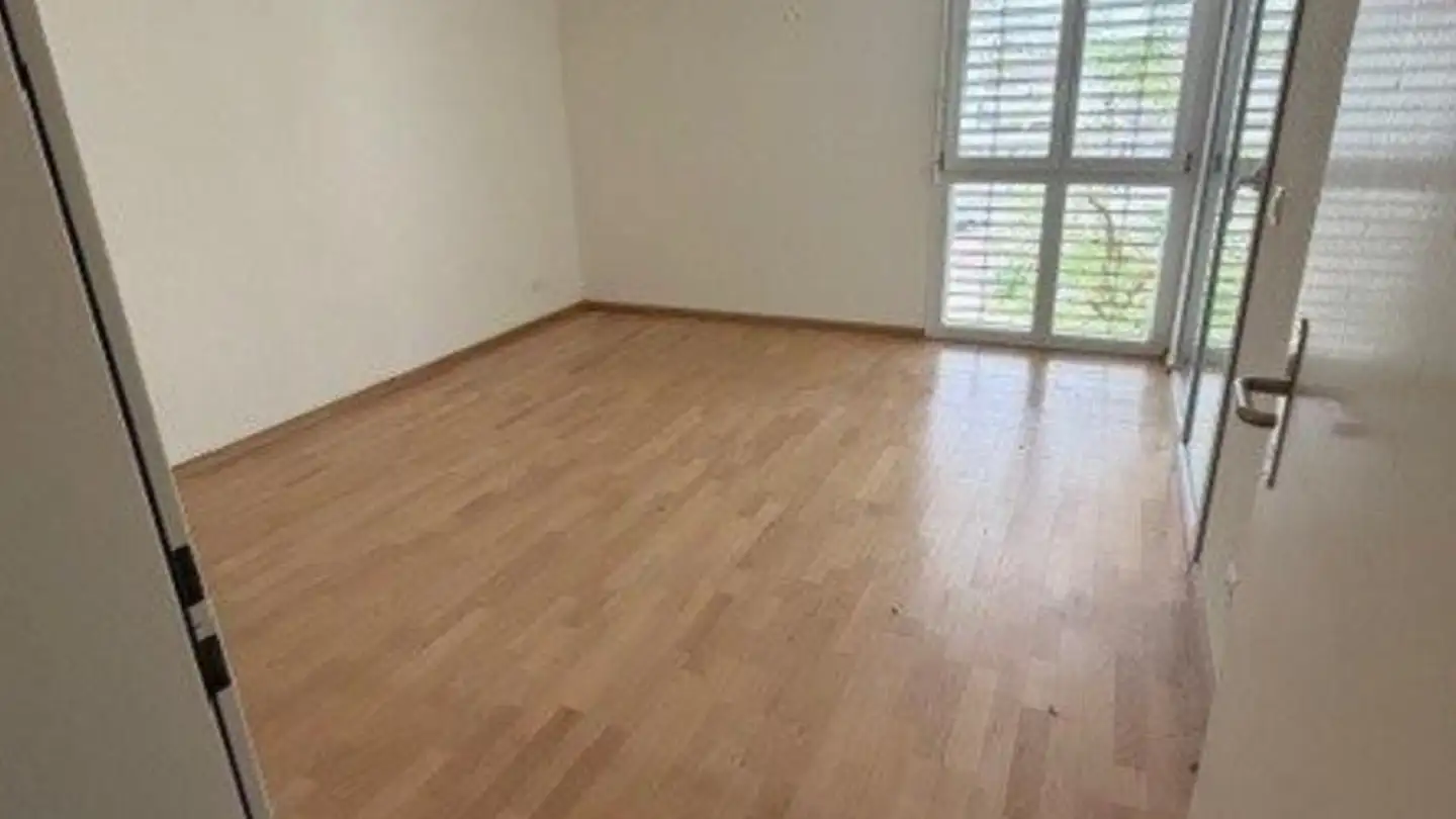 Wohnung mieten - Reinacherstrasse 3, 4106 Therwil - Foto 2