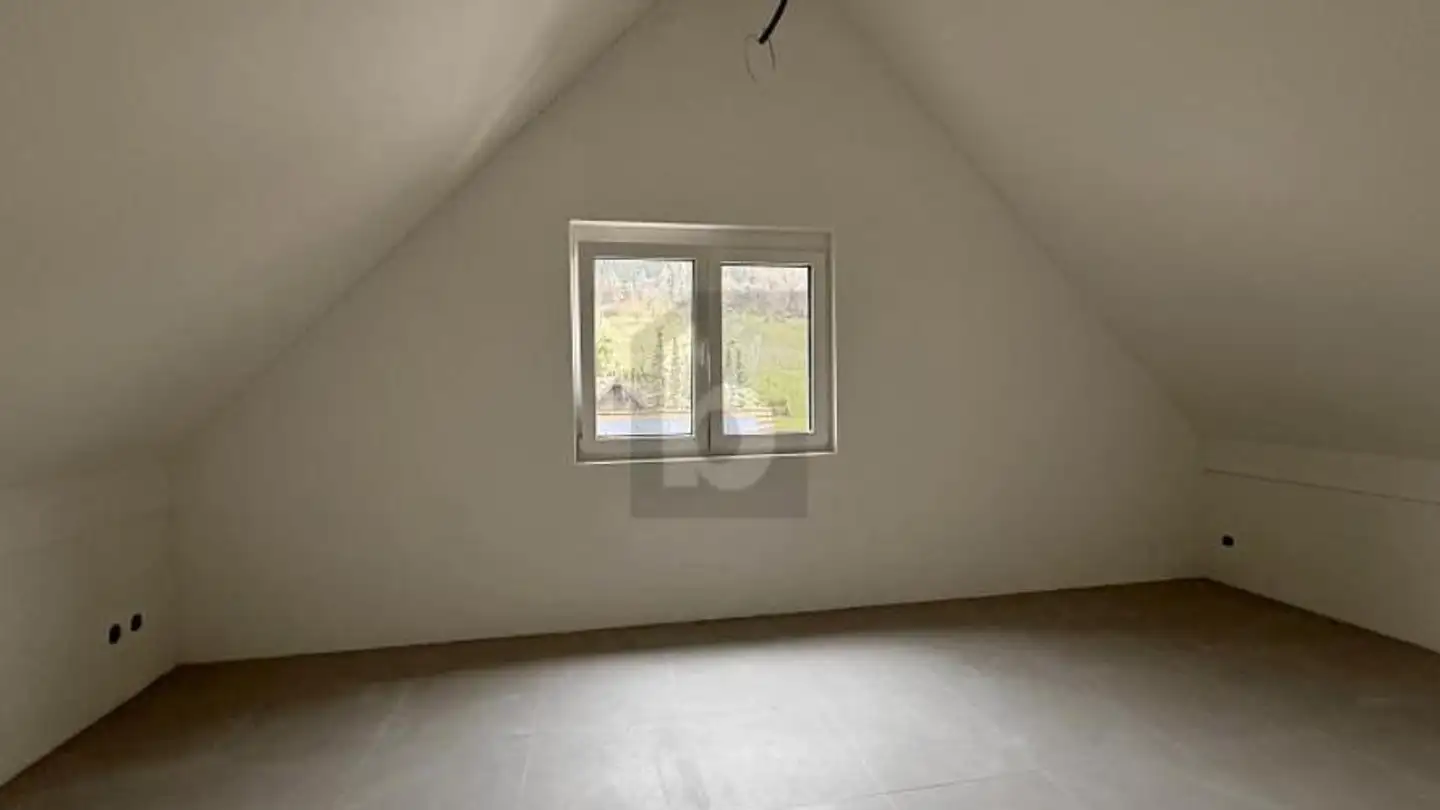 Dachgeschosswohnung mieten - 8196 Wil ZH