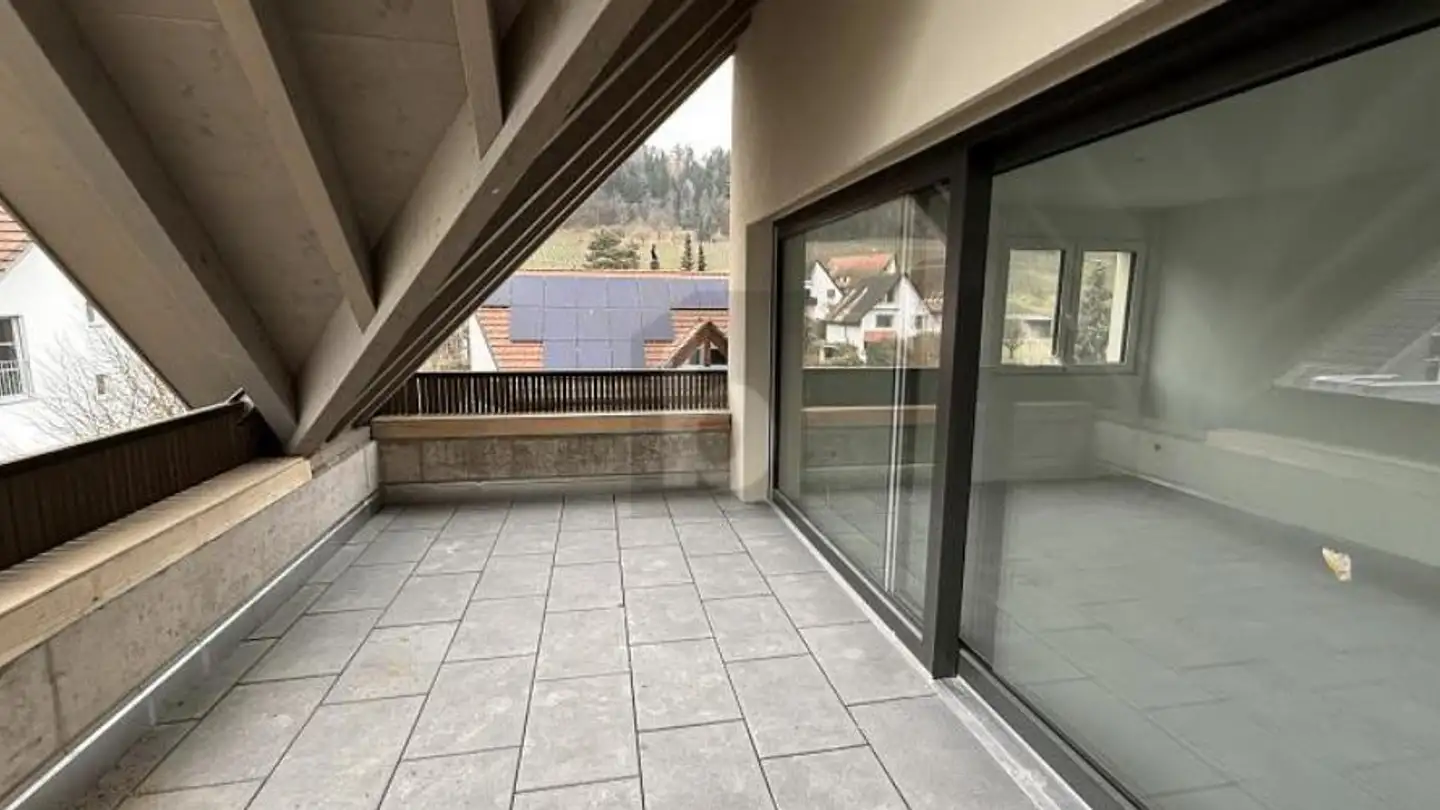 Dachgeschosswohnung mieten - 8196 Wil ZH - Foto 2