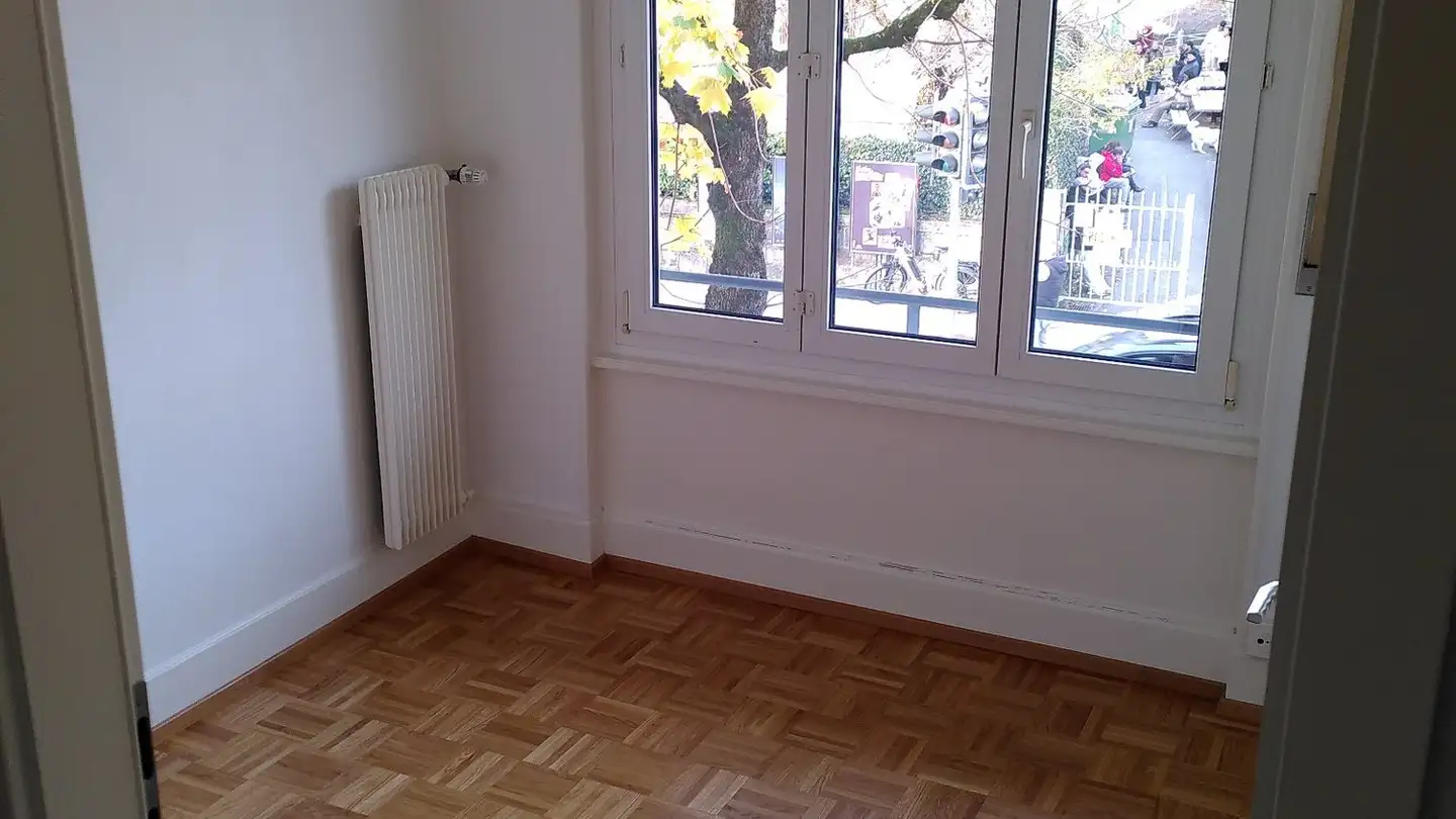 Single room for rent - 1055 Froideville