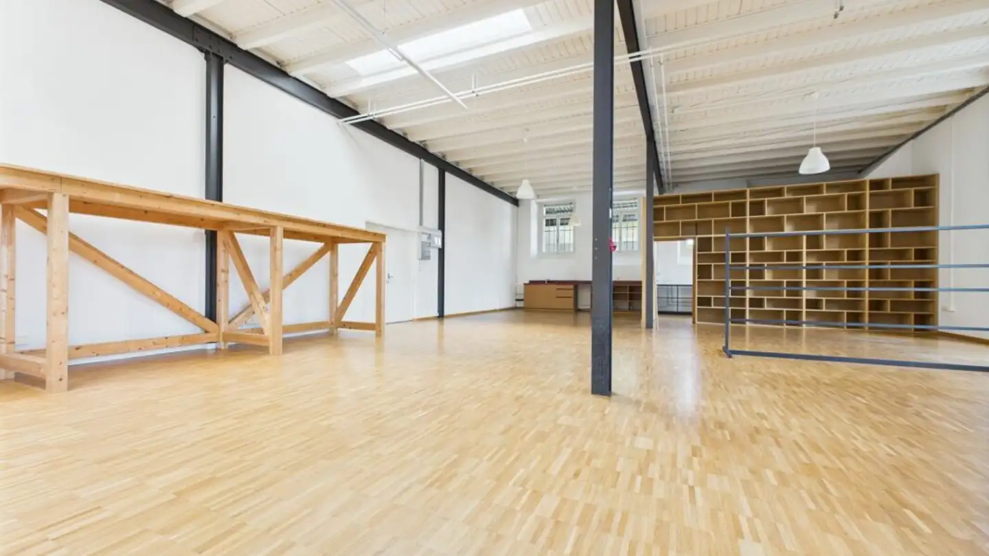 Magasin à louer - Amstutzstrasse 3a, 6010 Kriens