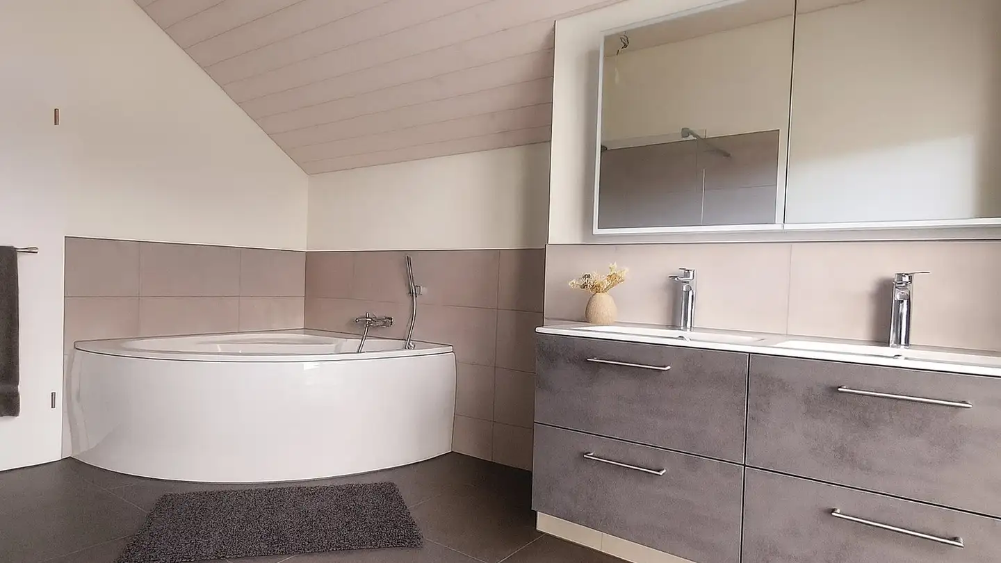 Attico in vendita - Krattigstrasse 69, 3700 Spiez - Foto 2