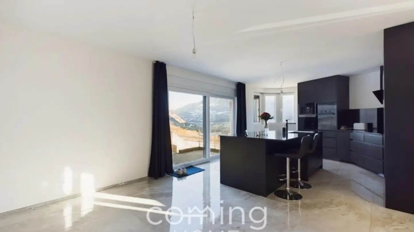 Residential building for sale - 3953 Varen