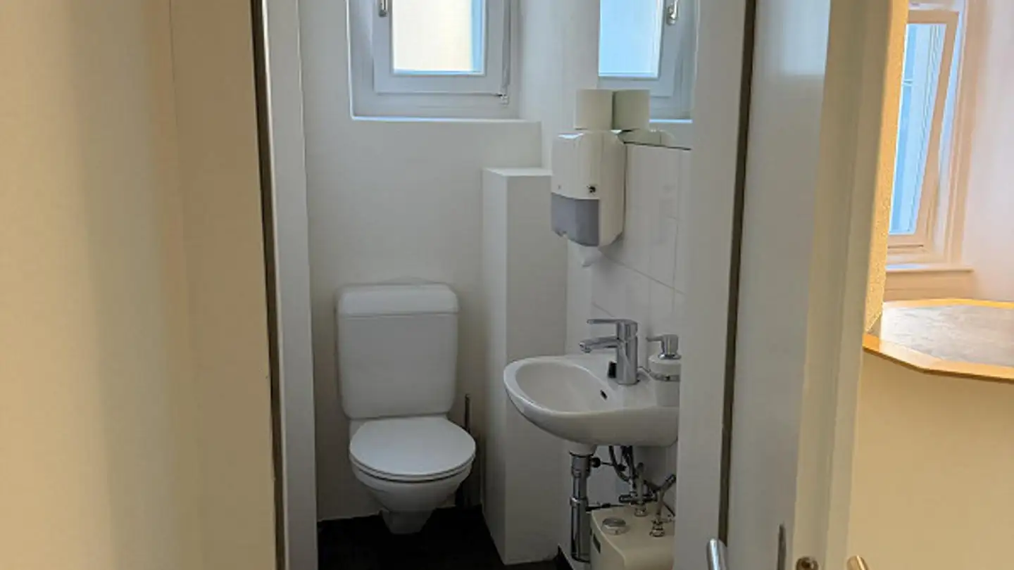 Office space for rent - Dufourstrasse 12, 6003 Luzern - Photo 2