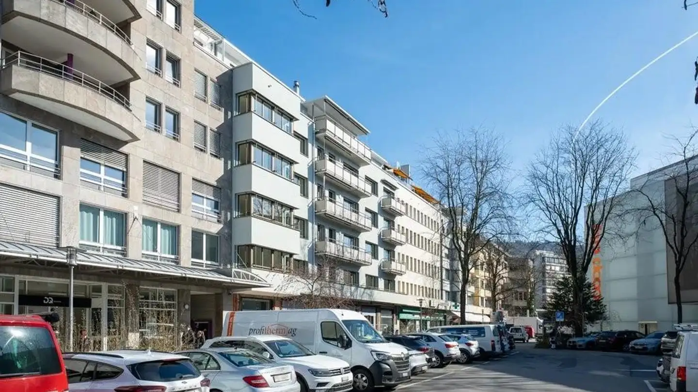 Überdachter Motorradparkplatz mieten - Bundesplatz 12, 6300 Zug