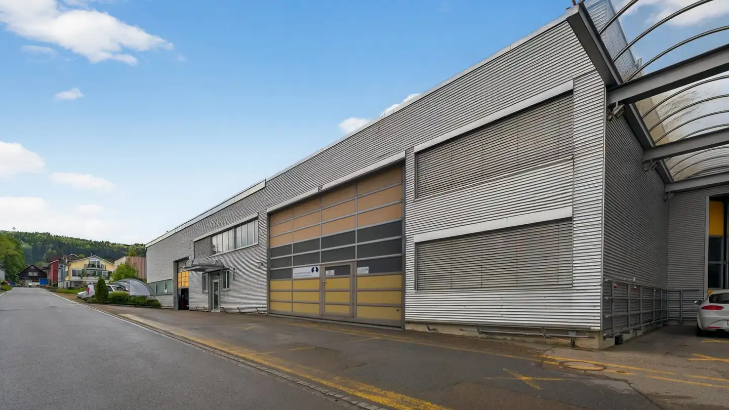 Commercial à louer - Unterdorfstrasse 21, 9116 Wolfertswil