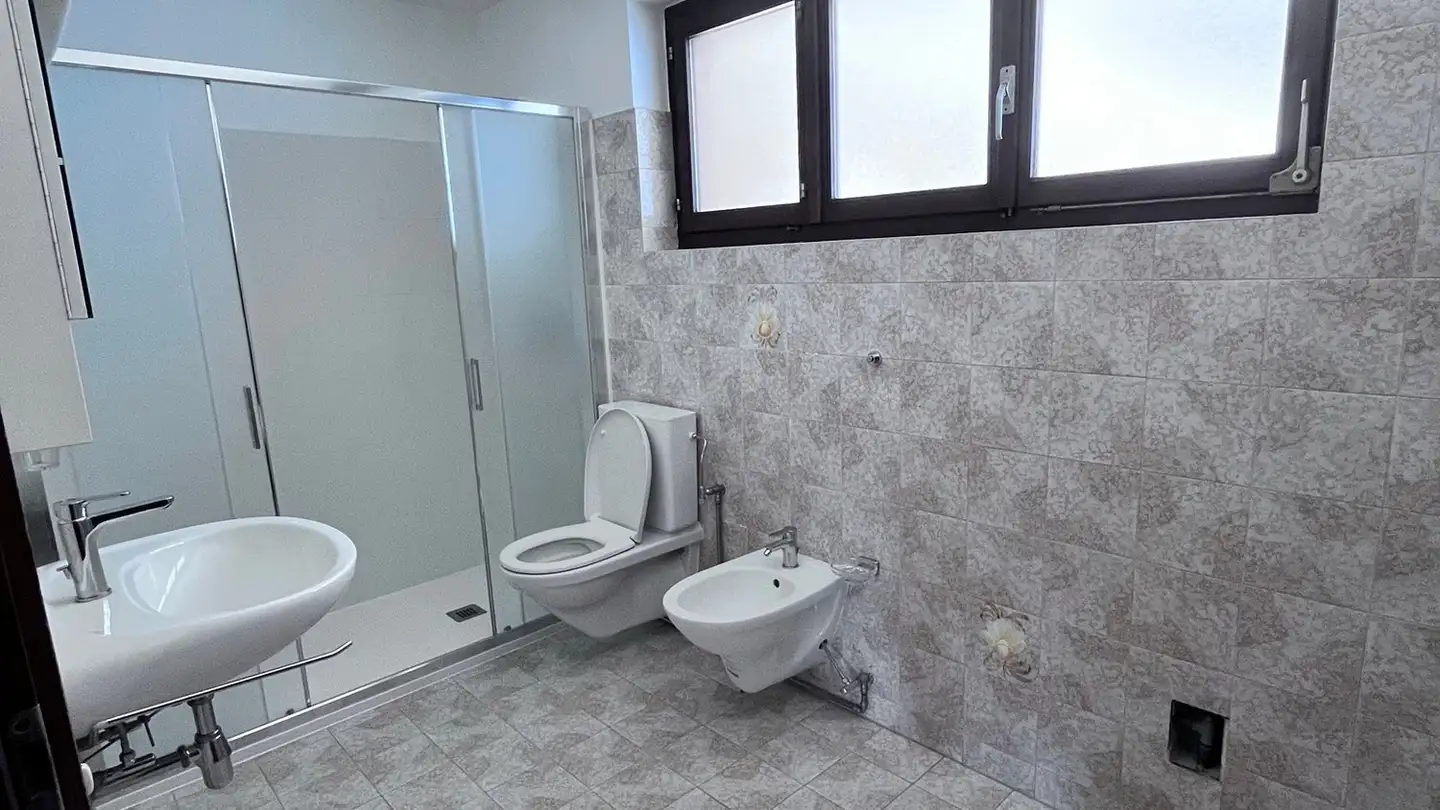 Apartment for rent - Via Campöia, 6592 S. Antonino - Photo 4