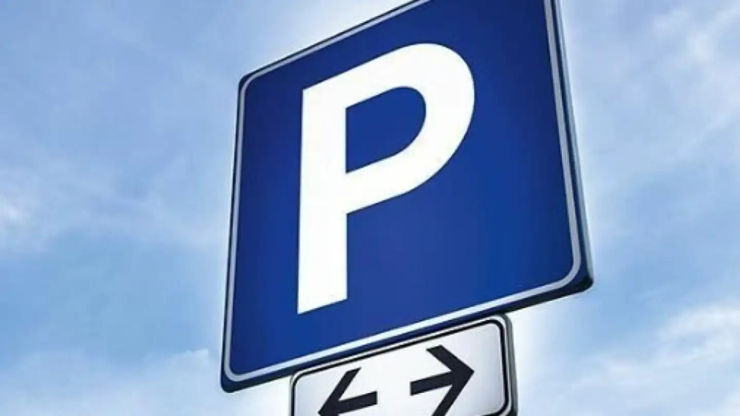 Place de parking extérieure à louer - Via Poeta F. Chiesa 11, 6833 Vacallo
