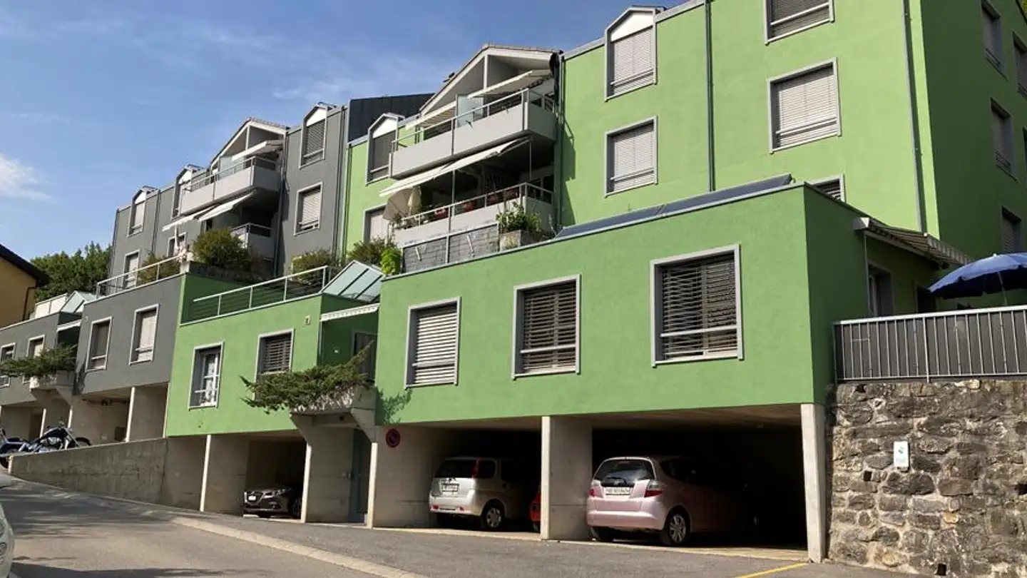 Outdoor parking space for rent - Chemin de l'Arzelier 18, 1071 Chexbres