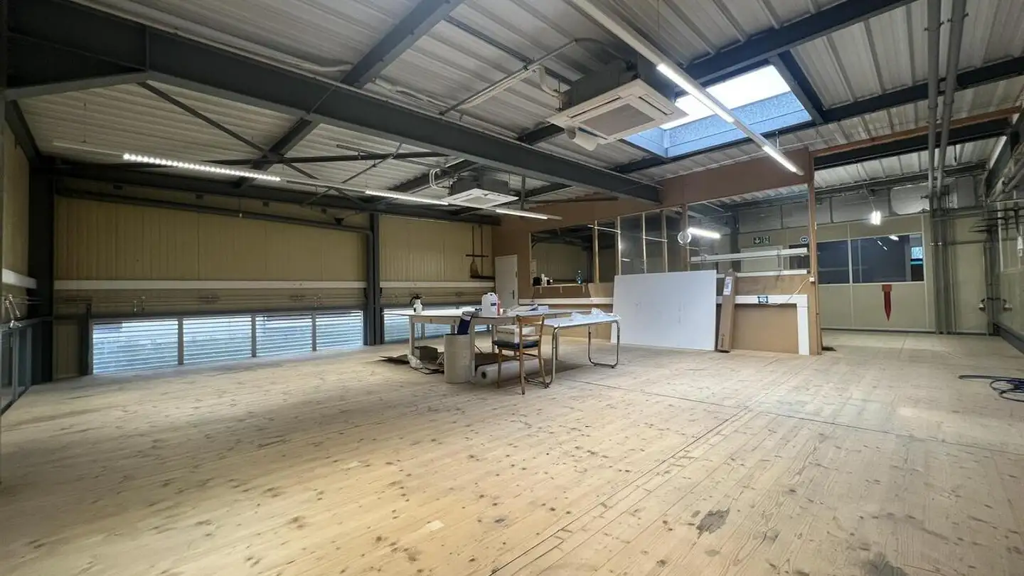 Commerciale in affitto - Rouges-Terres 1a, 2068 Hauterive NE - Photo 3