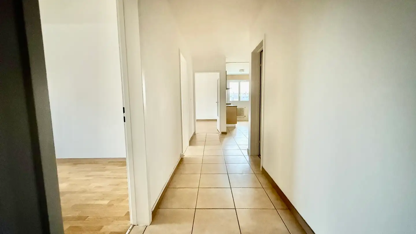 Wohnung mieten - Route De L'ancien-Poste, 1721 Courtion - Foto 4