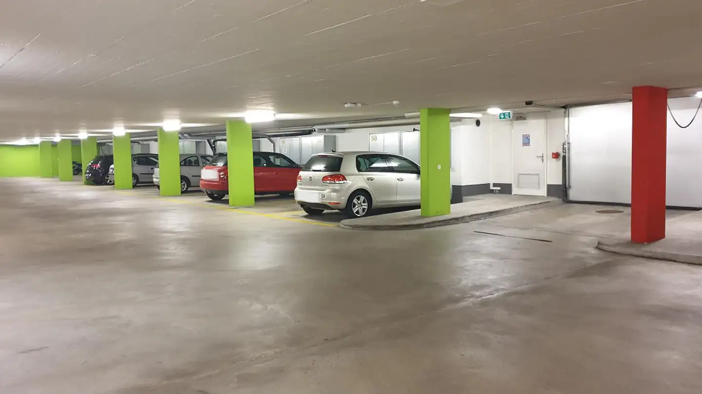 Tiefgaragenstellplatz mieten - Wangenstrasse 65, 8600 Dübendorf