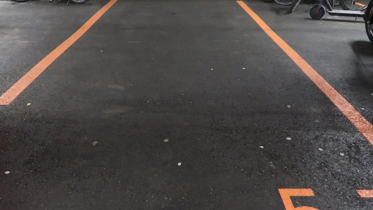 Place de parking souterraine à louer - Eisweiherstrasse 95, 8400 Winterthur