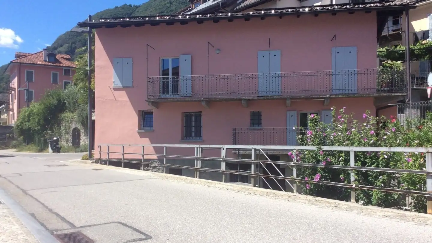 Casa singola in vendita - Via Sciaroni 3, 6645 Brione sopra Minusio