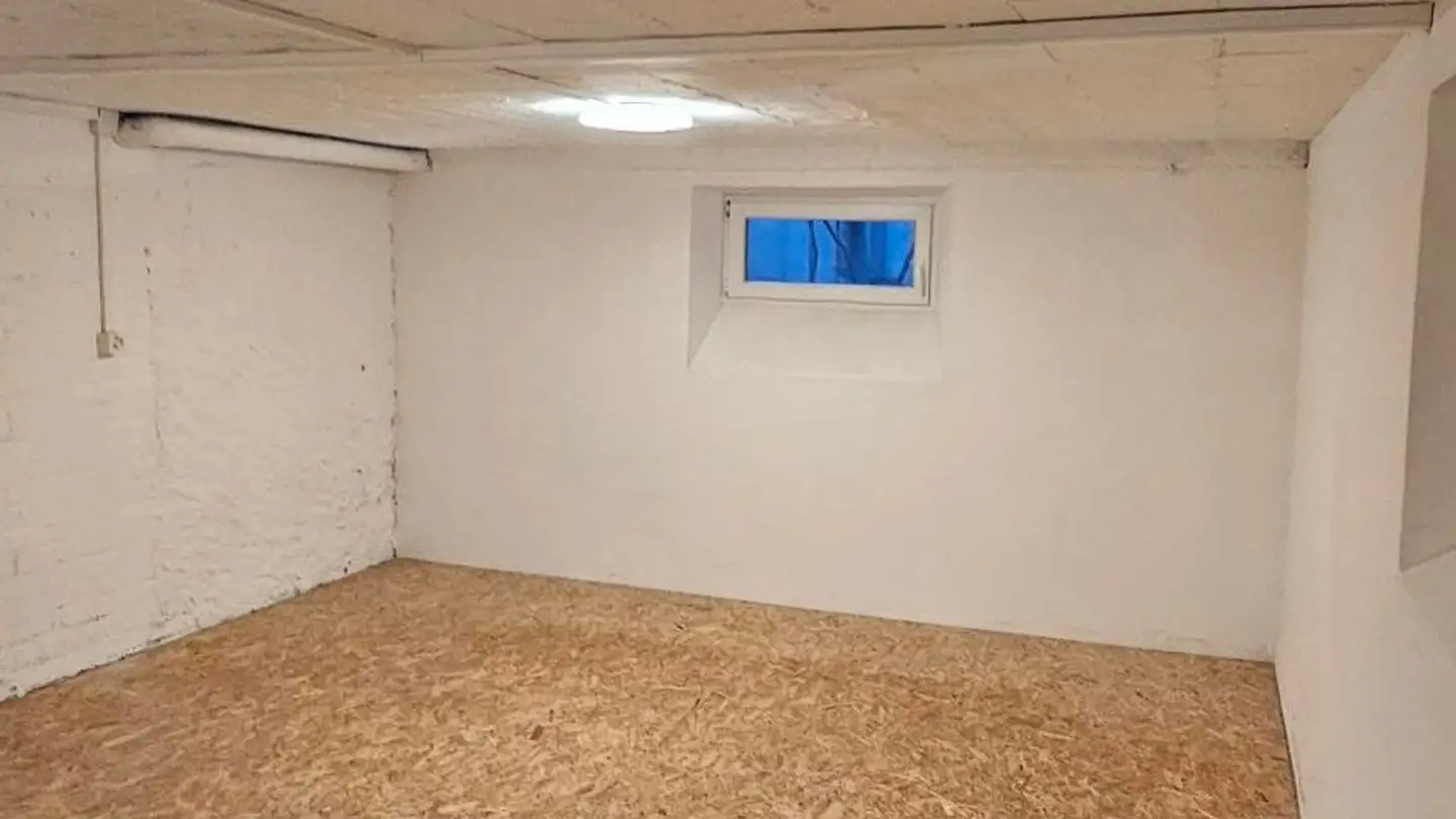 Hobby room for rent - Bahnhofstrasse 18, 6460 Altdorf UR