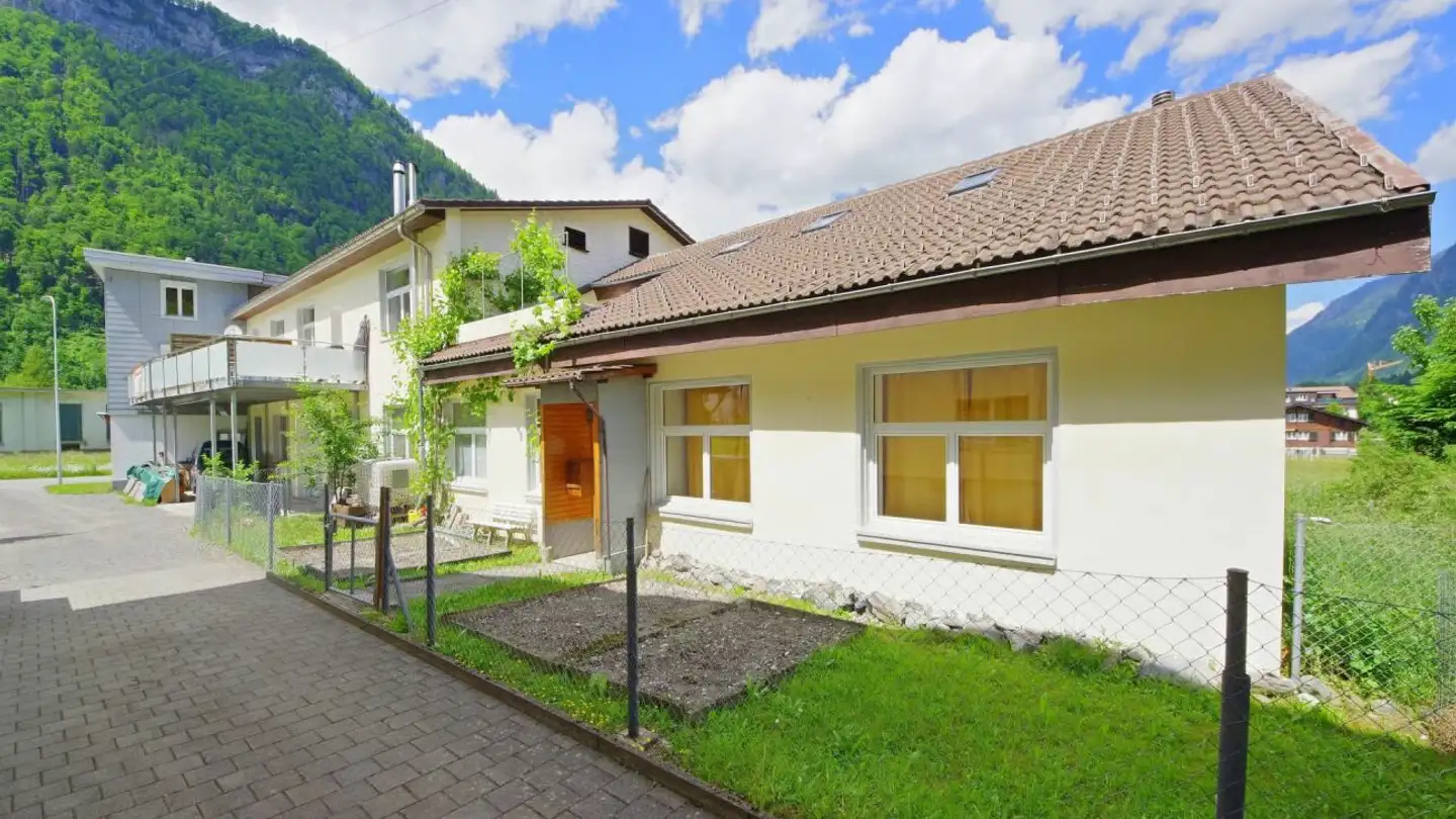 Edificio residenziale in vendita - Schulhausstrasse 15, 8783 Linthal - Foto 2