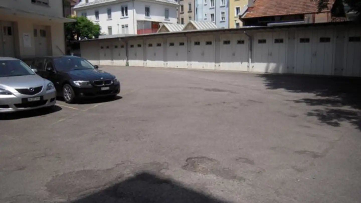Single garage for rent - Eibenstrasse 6, 8045 Zürich
