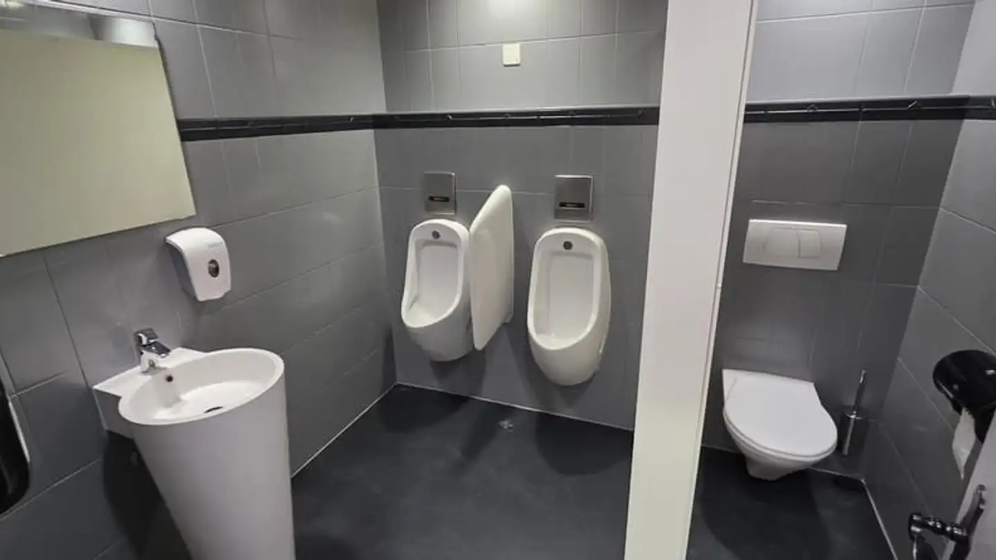Gewerbe mieten - Rue Du Marché-Neuf / Neumarktstrasse 38, 2502 Biel/Bienne - Foto 4