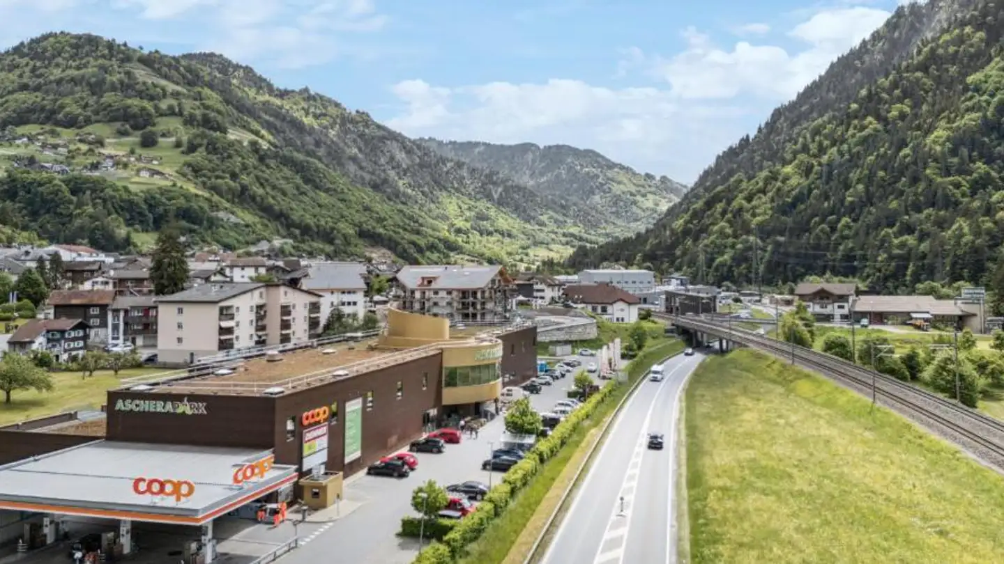 Gewerbe mieten - Dorfstrasse 2, 7220 Schiers