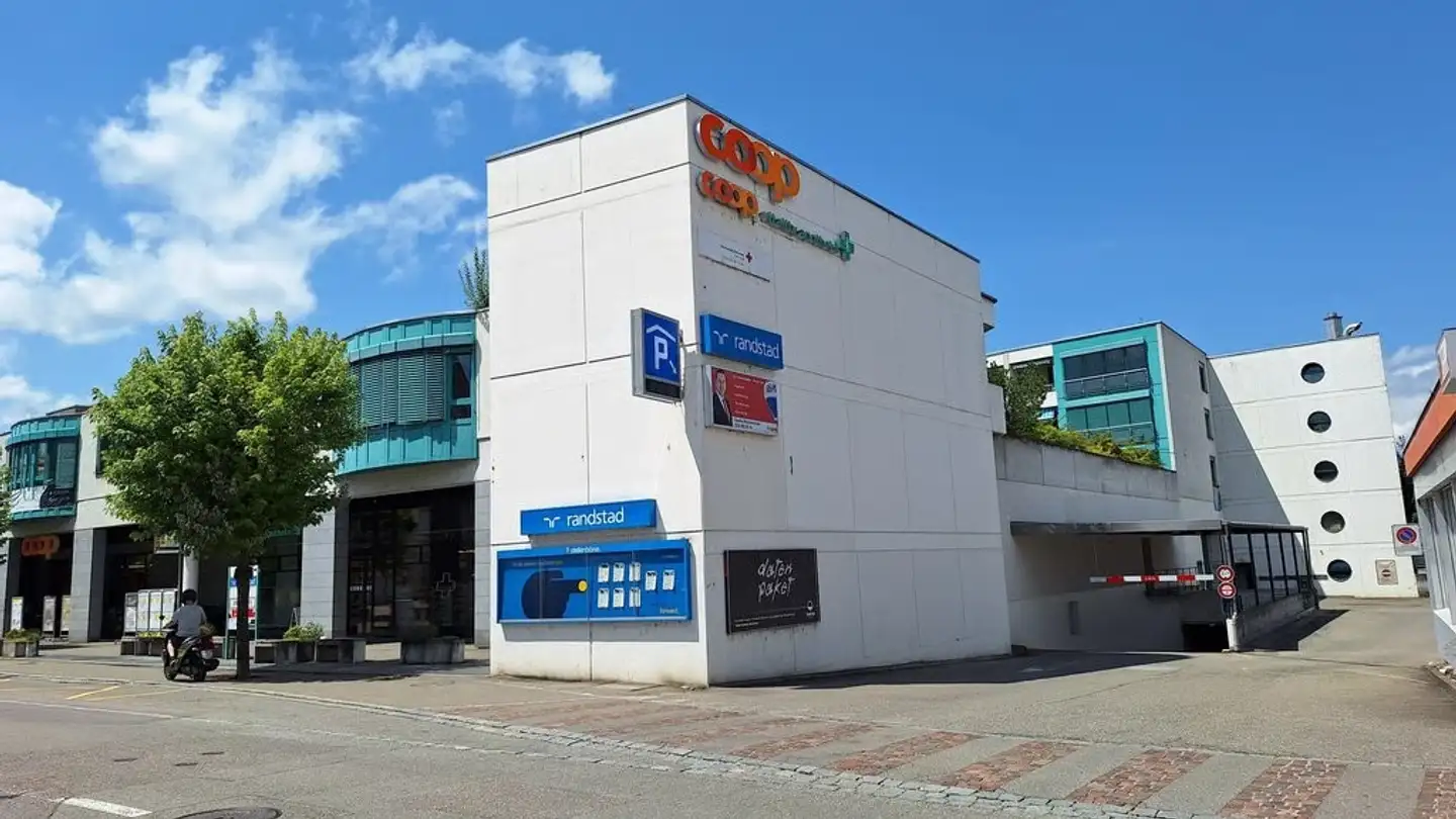 Place de parking souterraine à louer - Alte Bahnhofstrasse 2, 5610 Wohlen AG