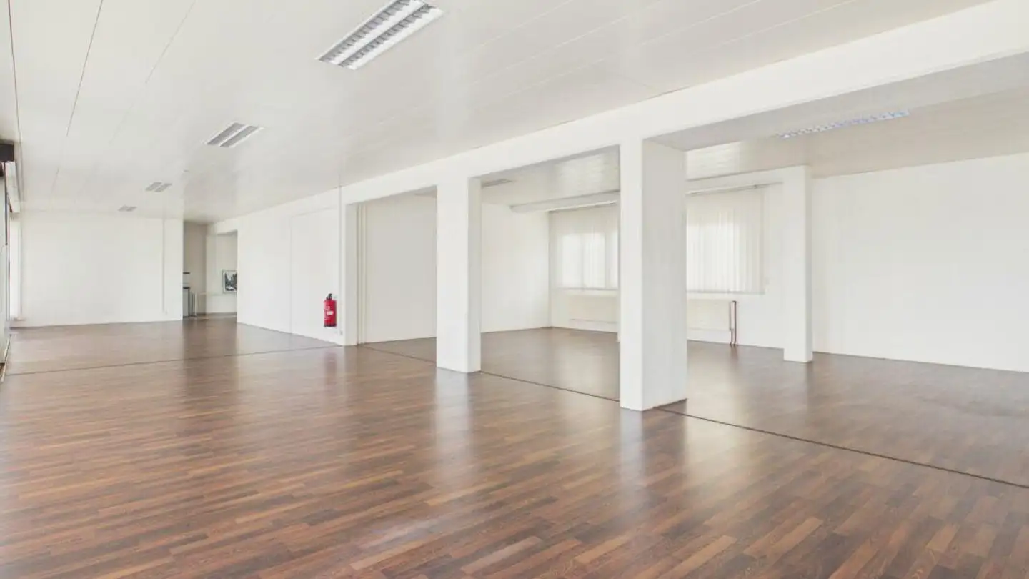 Mischgenutztes Gebäude mieten - Flawilerstrasse 32a, 9242 Oberuzwil - Foto 3