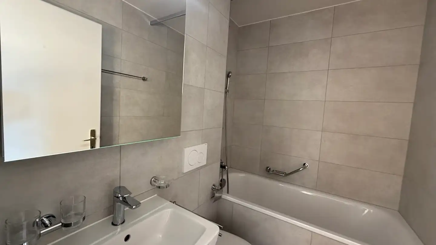 Appartamento in affitto - Avenue De La Perrausaz 94, 1814 La Tour-de-Peilz - Foto 3