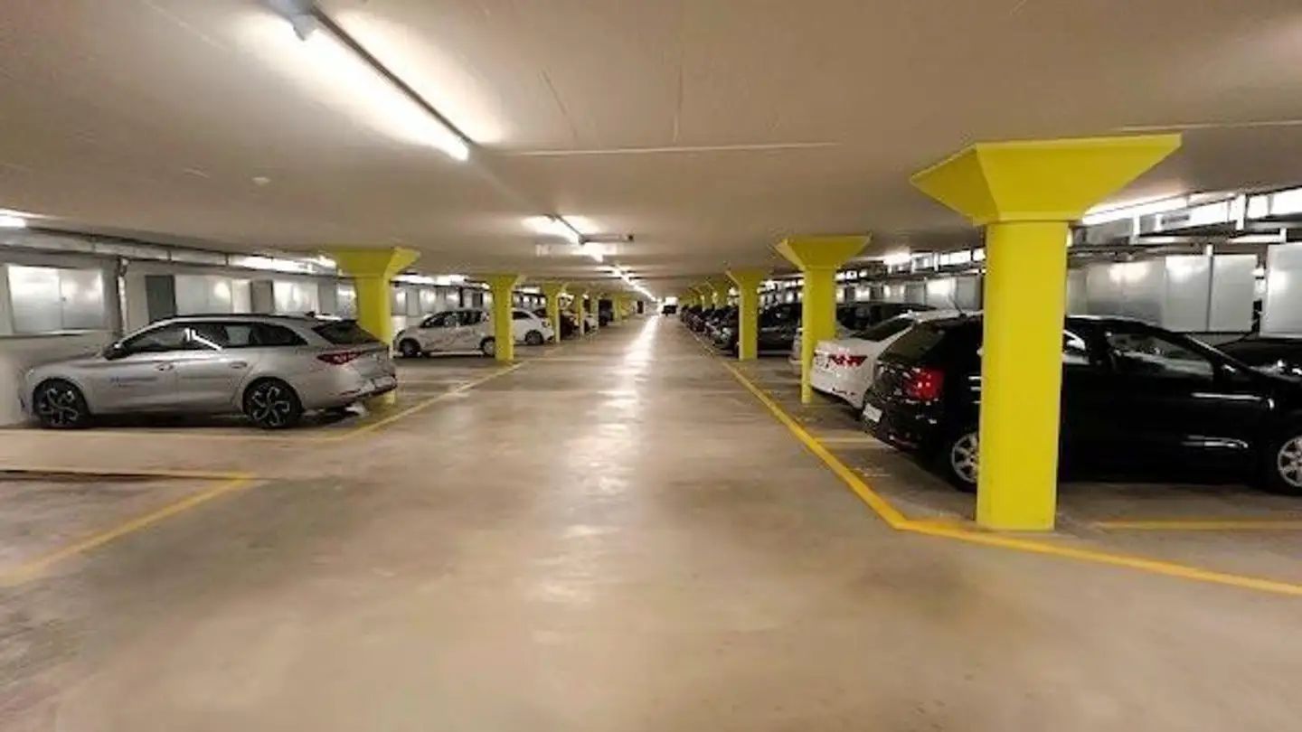 Place de parking souterraine à louer - Kaffeestrasse 6a, 8180 Bülach - Photo 2