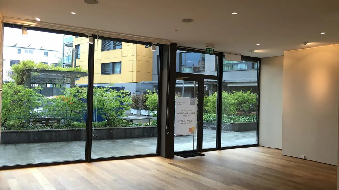 Commercial à louer - Rathausstrasse 5, 6340 Baar