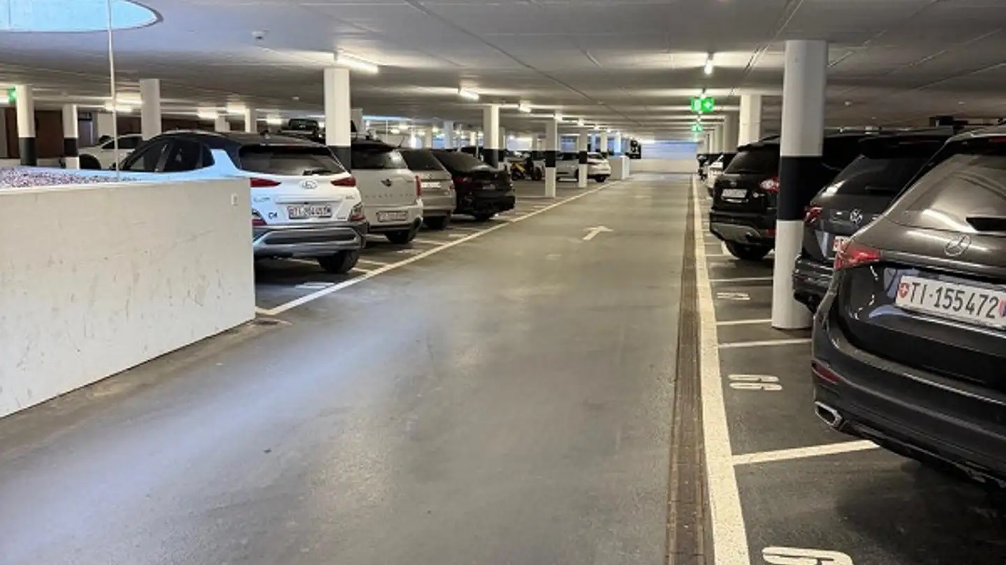 Covered parking space for rent - Via Ponte Vecchio, 6982 Agno