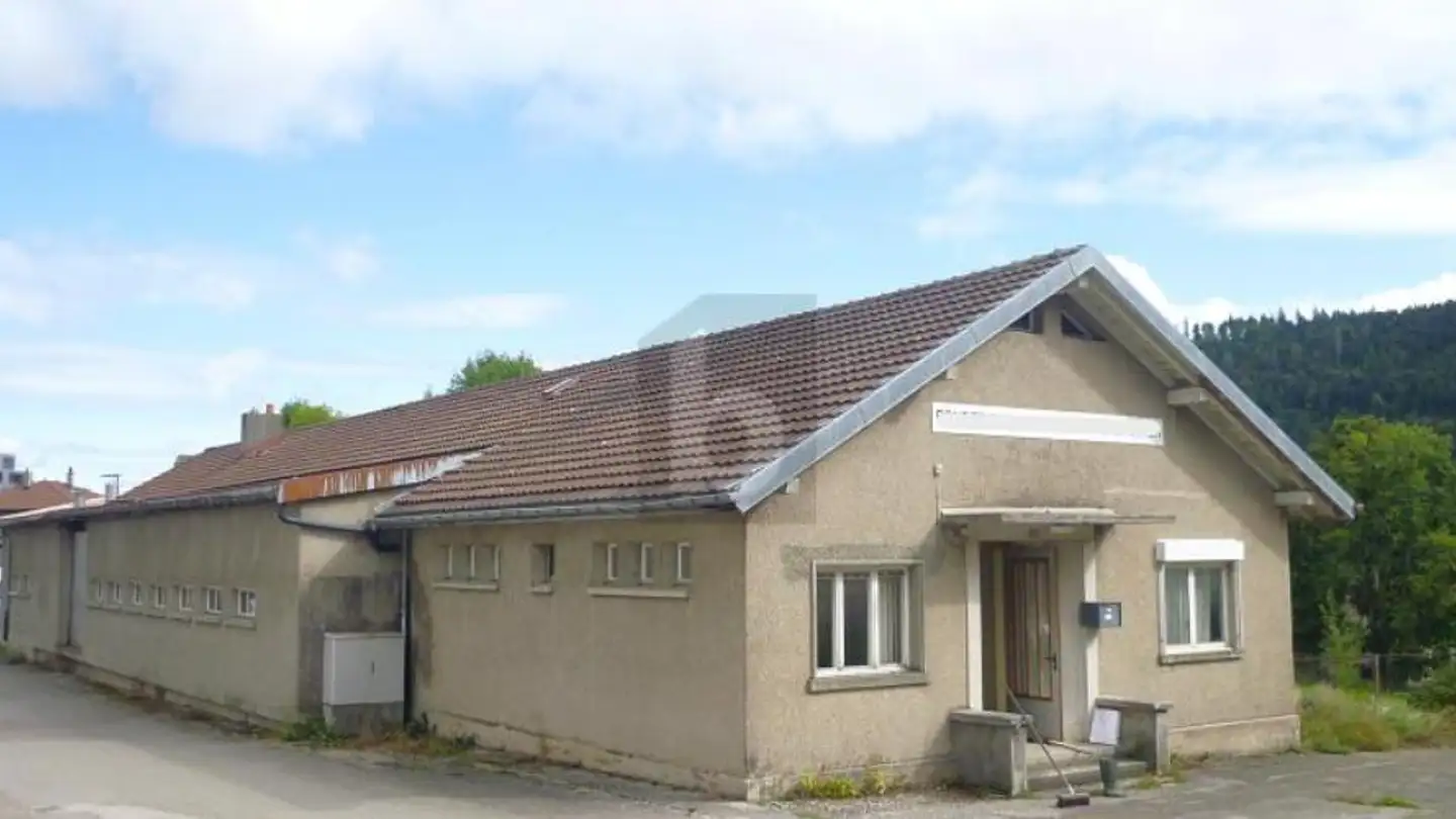 Industrial property for rent - 1450 Ste-Croix
