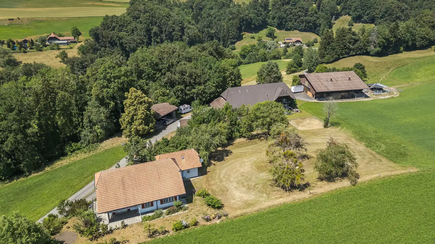 Farm for sale - Feld 136, 3204 Rosshäusern