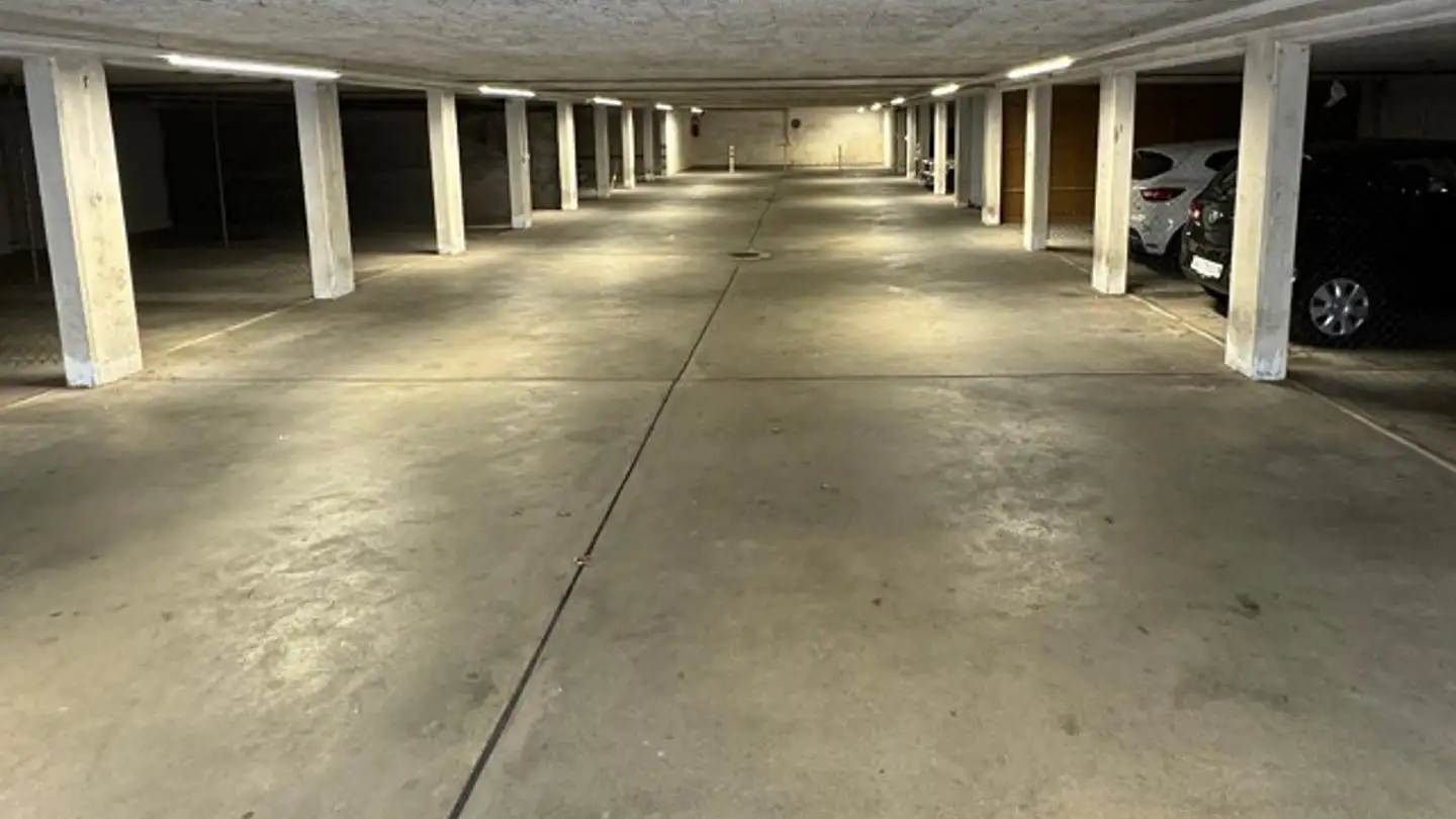 Parcheggio sotterraneo in affitto - Bläuenstrasse 5, 5018 Erlinsbach - Photo 2