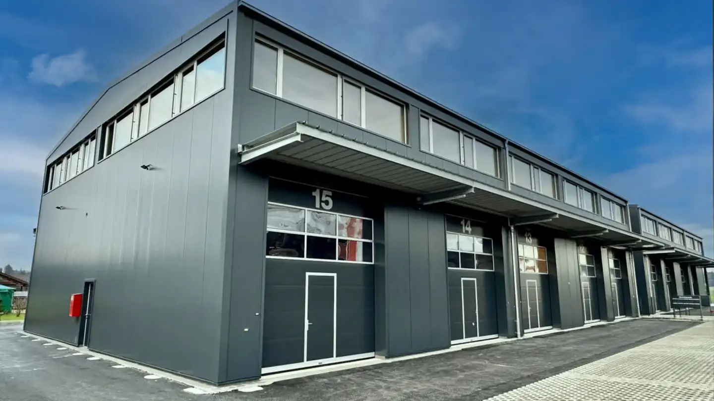 Commerciale in affitto - Kreuzfeldweg 24a, 3373 Röthenbach Herzogenbuchsee